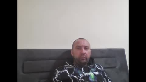 super42835015 online show from 10/10/25, 07:02