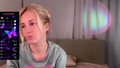 Snapshot of super_peach_stream chatting on 12/05/24, 07:49 ANNApvt open full info in bio online show from 12/05/24, 07:49