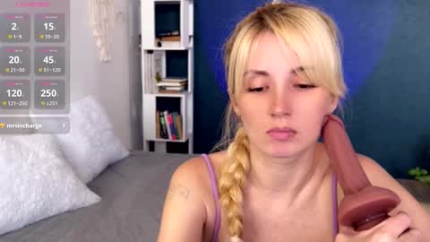 Snapshot of super_peach_stream chatting on 09/20/25, 01:56 ANNApvt open full info in bio online show from 09/20/25, 01:56