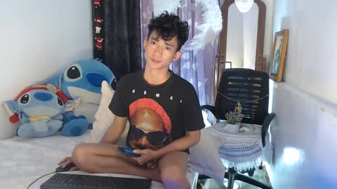 Snapshot of superasian143xx chatting on 02/23/25, 09:11 GAY online show from 02/23/25, 09:11