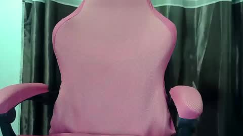 Snapshot of superb_ass25 chatting on 12/07/24, 08:38 KIMZY online show from 12/07/24, 08:38