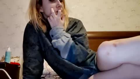 Snapshot of supereasyx chatting on 01/21/25, 01:54 Annie online show from 01/21/25, 01:54