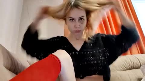 Snapshot of supereasyx chatting on 02/01/25, 07:57 Annie online show from 02/01/25, 07:57