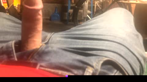 Snapshot of superfine0008 chatting on 12/26/24, 04:43 Superfine0008 online show from 12/26/24, 04:43