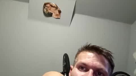 Snapshot of superhornedupgangsta831 chatting on 12/10/24, 01:00 SuperhorndupGangsta online show from 12/10/24, 01:00