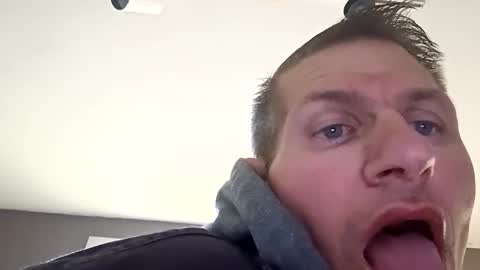 Snapshot of superhornedupgangsta831 chatting on 01/15/25, 04:43 SuperhorndupGangsta online show from 01/15/25, 04:43