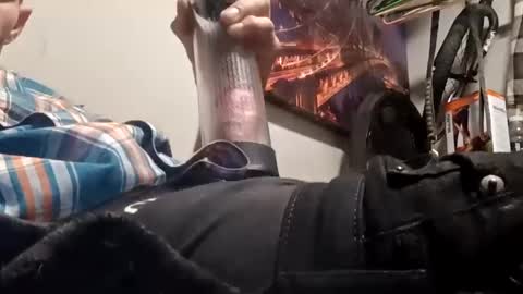 Snapshot of superhornedupgangsta831 chatting on 01/17/25, 03:34 SuperhorndupGangsta online show from 01/17/25, 03:34