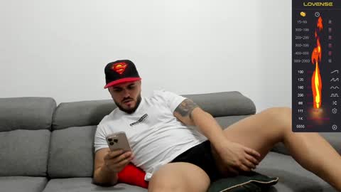 Snapshot of supermanboyxxl chatting on 12/28/24, 04:51 supermanboyxxl online show from 12/28/24, 04:51