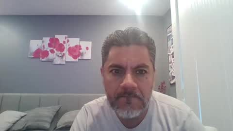 Snapshot of supernovarise chatting on 02/15/25, 12:04 supernovarise online show from 02/15/25, 12:04