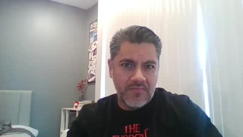 Snapshot of supernovarise chatting on 03/01/25, 08:31 supernovarise online show from 03/01/25, 08:31