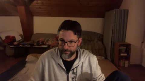 Snapshot of supersquirrel81 chatting on 11/18/25, 09:30 supersquirrel81 online show from 11/18/25, 09:30