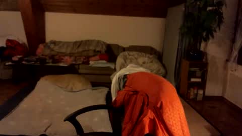 supersquirrel81 online show from 02/13/26, 06:59