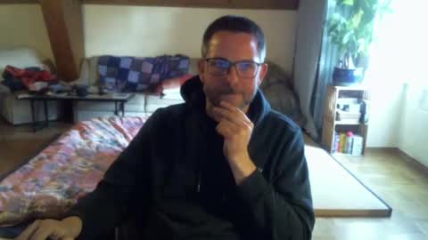 supersquirrel81 online show from 04/01/26, 04:04