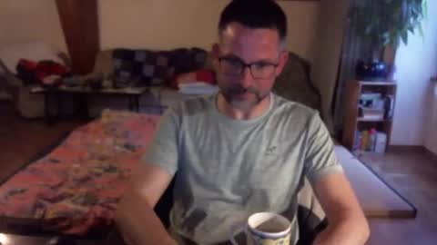 supersquirrel81 online show from 04/10/26, 06:01