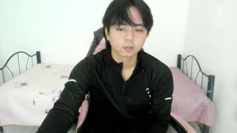 Snapshot of supr4m0 chatting on 11/19/25, 09:42 supr4m0 online show from 11/19/25, 09:42