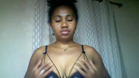 Snapshot of surbelle chatting on 06/20/26, 07:38 surbelle online show from 06/20/26, 07:38