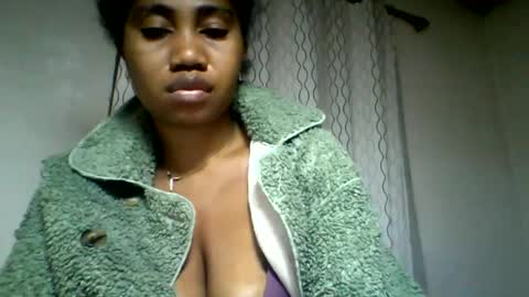 Snapshot of surbelle chatting on 06/24/26, 05:39 surbelle online show from 06/24/26, 05:39