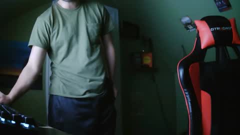 Snapshot of surferdude_here chatting on 10/09/25, 07:17 surferdude_here online show from 10/09/25, 07:17