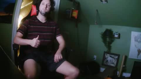 Snapshot of surferdude_here chatting on 10/20/25, 04:57 surferdude_here online show from 10/20/25, 04:57