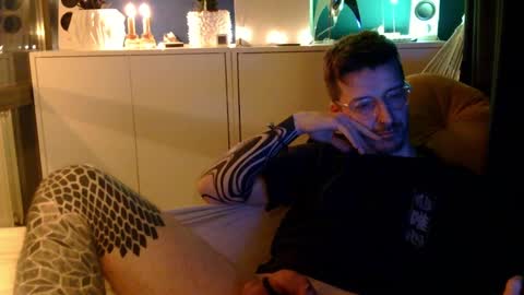 Snapshot of surgical_steel chatting on 02/06/25, 10:43 SurgicalSteel online show from 02/06/25, 10:43