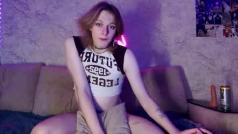 Snapshot of susan228 chatting on 12/13/24, 01:15 Vladiva online show from 12/13/24, 01:15