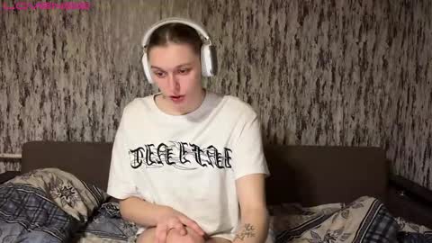 Snapshot of susan228 chatting on 01/07/25, 01:03 Vladiva online show from 01/07/25, 01:03