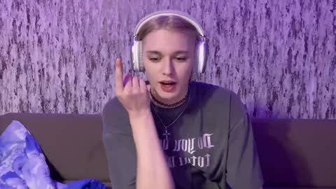 Snapshot of susan228 chatting on 01/24/25, 09:26 Vladiva online show from 01/24/25, 09:26