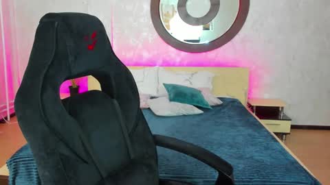 Annie online show from 01/30/25, 12:50