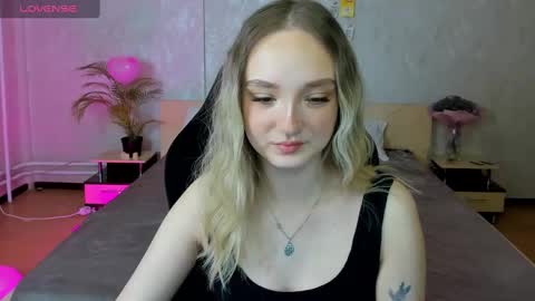 Annie online show from 02/17/25, 12:43