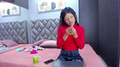 susana_sanchezz online show from 03/18/26, 11:57