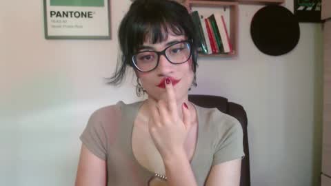 susana_w online show from 09/15/25, 10:32