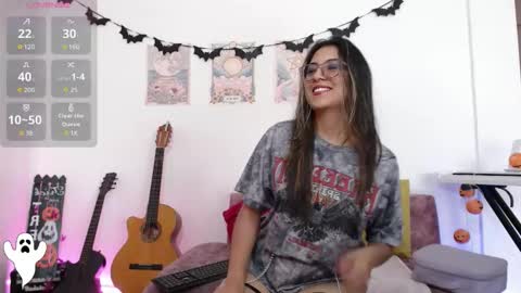 Susana hendrix    online show from 10/04/25, 07:34