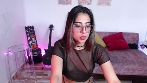 Susana hendrix    online show from 10/14/25, 07:58