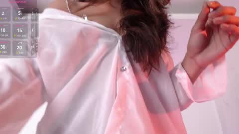 Susana hendrix    online show from 12/14/25, 03:17