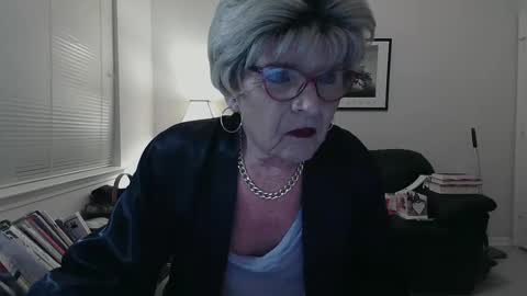 Snapshot of susanandlisa chatting on 01/31/25, 01:01 sexualsusan online show from 01/31/25, 01:01