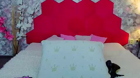 Snapshot of susanenori chatting on 10/15/25, 04:45 Susane Nori online show from 10/15/25, 04:45