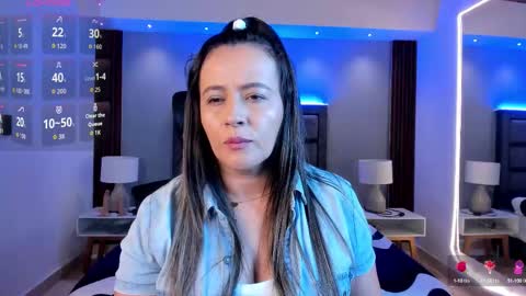 Snapshot of susann_ross chatting on 10/14/25, 10:49 Susan  Everyday From 0530 to 1430 Col Time online show from 10/14/25, 10:49