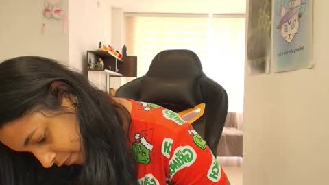 Snapshot of susanrhodes_ chatting on 11/18/25, 12:42 Susan Rhodes online show from 11/18/25, 12:42