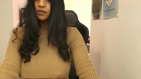 Snapshot of susanrhodes_ chatting on 12/03/25, 12:25 Susan Rhodes online show from 12/03/25, 12:25