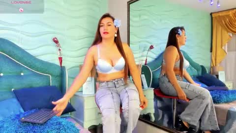 Snapshot of susanslim chatting on 03/14/26, 01:27 susanslim online show from 03/14/26, 01:27