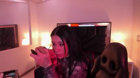 susanvilla online show from 11/03/25, 06:20