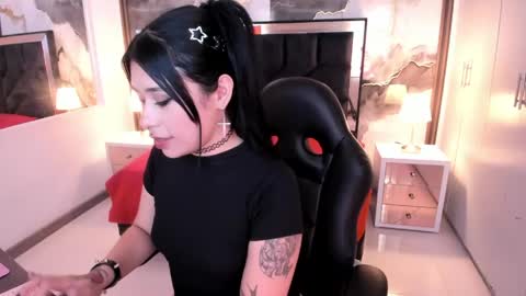 susanvilla online show from 05/20/26, 07:42