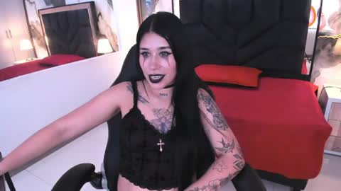 susanvilla online show from 06/10/26, 07:57