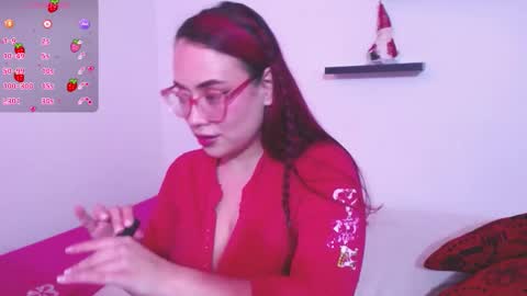 Snapshot of susanzoro99 chatting on 12/17/25, 12:16 Susan online show from 12/17/25, 12:16