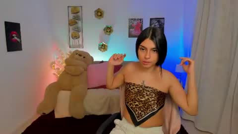 Snapshot of susi_doll1 chatting on 06/21/26, 02:19 susi_doll1 online show from 06/21/26, 02:19