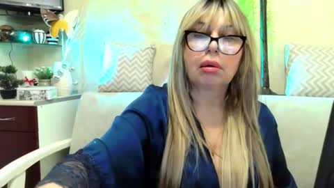 Snapshot of susiexnoreen chatting on 02/15/26, 07:16 SusiexNoreen online show from 02/15/26, 07:16