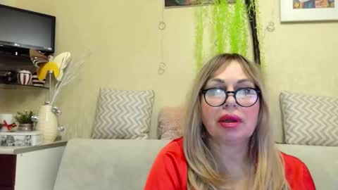 Snapshot of susiexnoreen chatting on 02/24/26, 04:21 SusiexNoreen online show from 02/24/26, 04:21