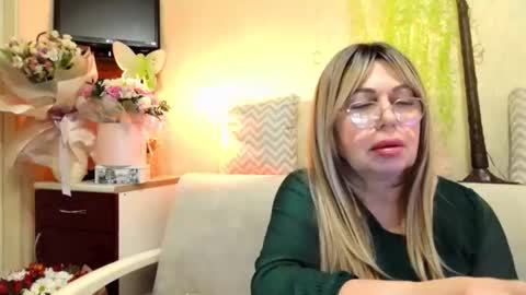 Snapshot of susiexnoreen chatting on 04/22/26, 02:14 SusiexNoreen online show from 04/22/26, 02:14