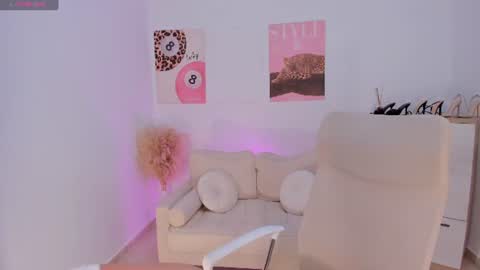 Sussan Monroe online show from 06/08/26, 11:16