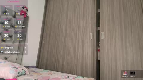 Snapshot of sussidream chatting on 10/05/25, 12:20 Andrea online show from 10/05/25, 12:20